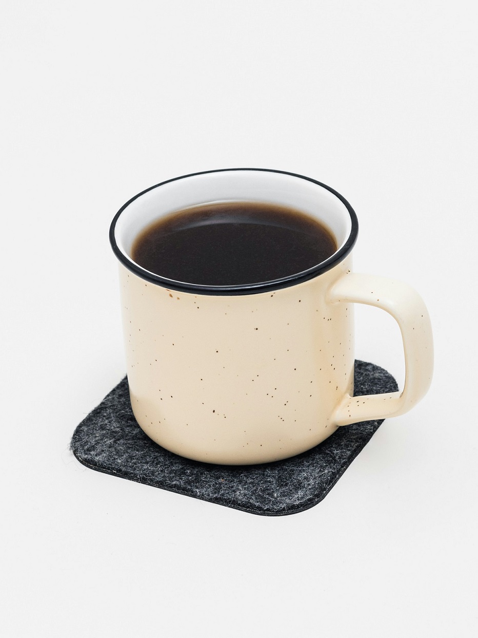 Learn how to make a quick and easy cup of coffee in the microwave using ground coffee. Follow simple steps for brewing, filtering, and enjoying a delicious, hot cup of coffee in minutes—perfect for busy mornings!