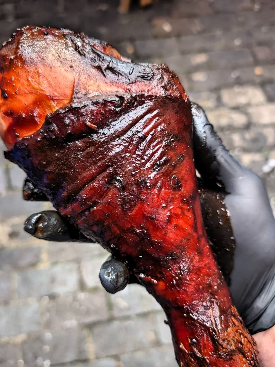 Here are the best methods to reheat smoked turkey legs and enjoy juicy, flavorful meat every time. From oven reheating to using an Instant Pot or slow cooker, discover easy and effective techniques to warm up pre-smoked turkey legs with crispy skin and tender meat.