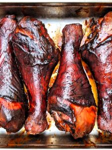 Here are the best methods to reheat smoked turkey legs and enjoy juicy, flavorful meat every time. From oven reheating to using an Instant Pot or slow cooker, discover easy and effective techniques to warm up pre-smoked turkey legs with crispy skin and tender meat.
