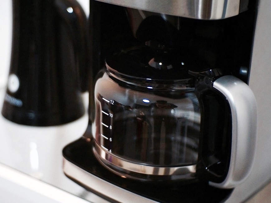 Can you put milk in a coffee maker? Learn what happens, safer alternatives, and how to make creamy coffee drinks without damaging your machine.