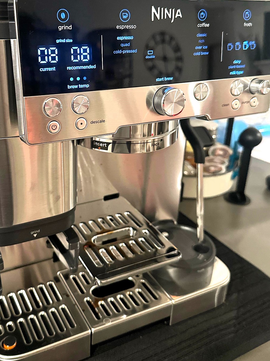 Discover the 2025 Ninja Luxe Café 3-in-1 Coffee Machine in this review. From barista assist technology to rapid cold brew, find out if this smart coffee system delivers café-quality drinks at home.&nbsp;
