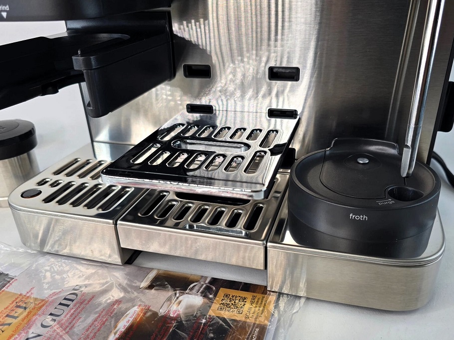 Discover the 2025 Ninja Luxe Café 3-in-1 Coffee Machine in this review. From barista assist technology to rapid cold brew, find out if this smart coffee system delivers café-quality drinks at home.&nbsp;