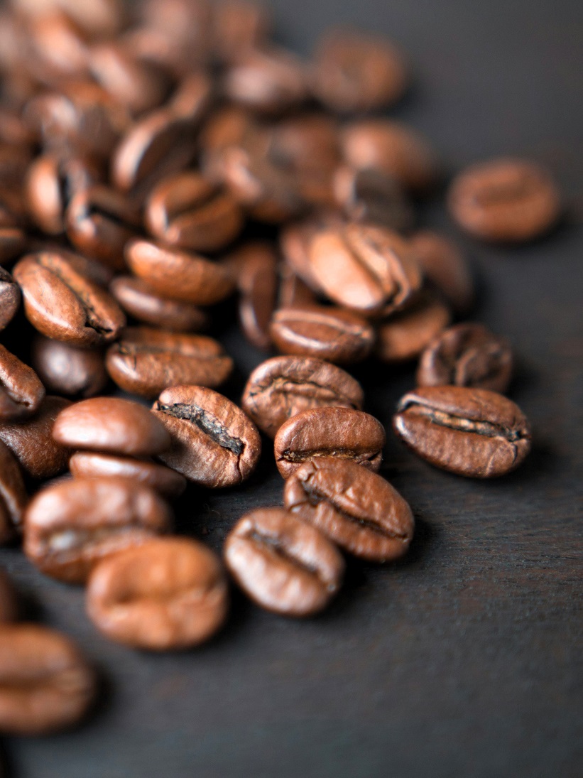 Discover the top 10 recommended half-caff coffees, including organic beans, K-Cups, nd Nespresso pods. Find low caffeine coffee with rich flavor notes, Arabica beans, swiss water process, and brew guides.