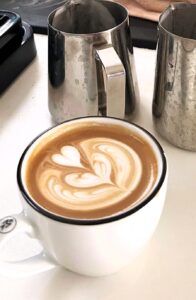 Honest review of De’Longhi Stilosa espresso machine — budget-friendly, beginner-friendly, great espresso shots with 15-bar pump pressure.