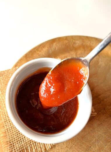 Recreate Arby’s famous Red Ranch Sauce at home with this easy copycat recipe. Perfect for roast beef sandwiches, burgers, and dipping fries! Simple ingredients and full of flavor.