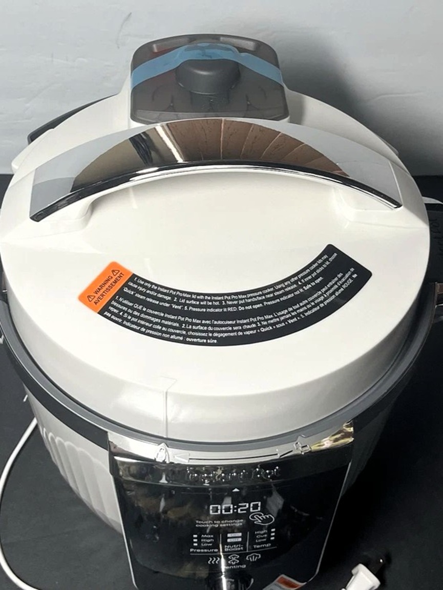 Discover the Instant Pot Smart WiFi 6-Quart Pressure Cooker. Learn how this smart kitchen appliance can save you time with hands-free cooking, Alexa control, and meal prep features. Perfect for busy families!