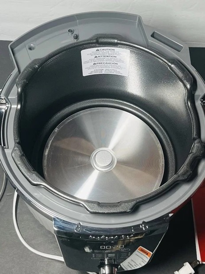 Discover the Instant Pot Smart WiFi 6-Quart Pressure Cooker. Learn how this smart kitchen appliance can save you time with hands-free cooking, Alexa control, and meal prep features. Perfect for busy families!