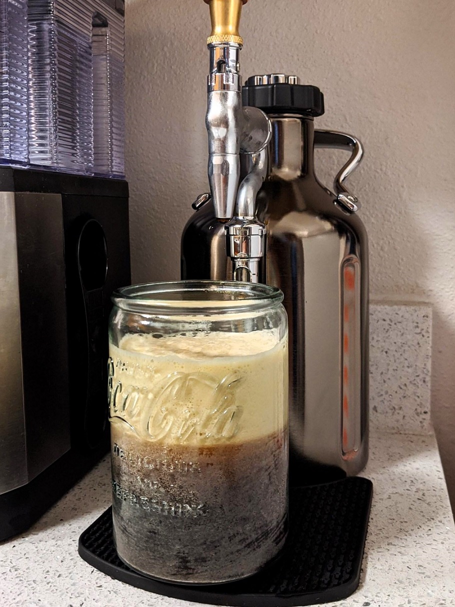 Learn how to make nitro cold brew coffee with sweet cream at home using simple ingredients. This Starbucks copycat recipe uses cold brew concentrate, nitrogen cartridges, and homemade vanilla sweet cream for a smooth, creamy coffee drink.