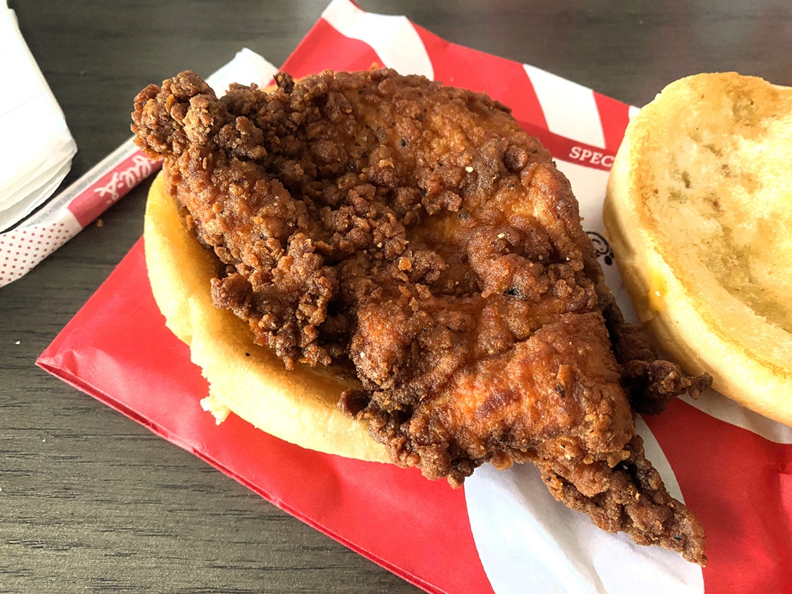 ]Learn the best way to reheat a Chick-fil-A chicken sandwich while keeping it juicy, crispy, and full of flavor.