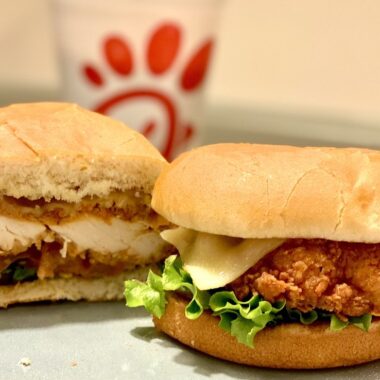 ]Learn the best way to reheat a Chick-fil-A chicken sandwich while keeping it juicy, crispy, and full of flavor.
