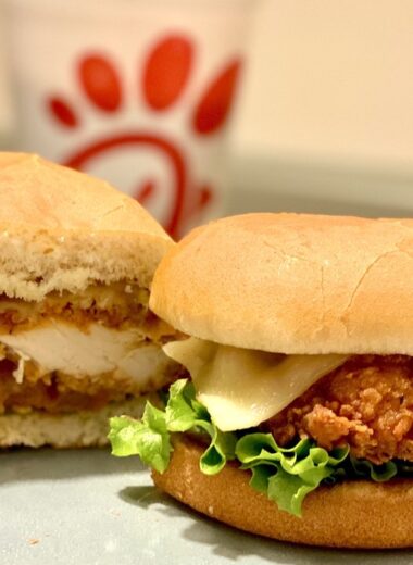 ]Learn the best way to reheat a Chick-fil-A chicken sandwich while keeping it juicy, crispy, and full of flavor.