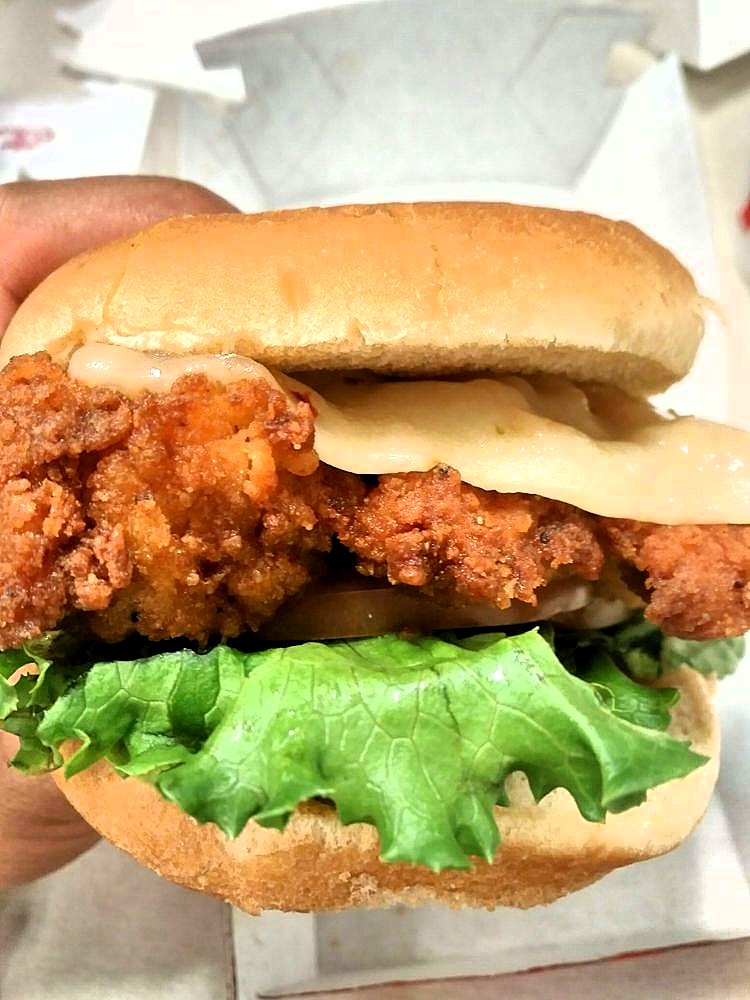 ]Learn the best way to reheat a Chick-fil-A chicken sandwich while keeping it juicy, crispy, and full of flavor.